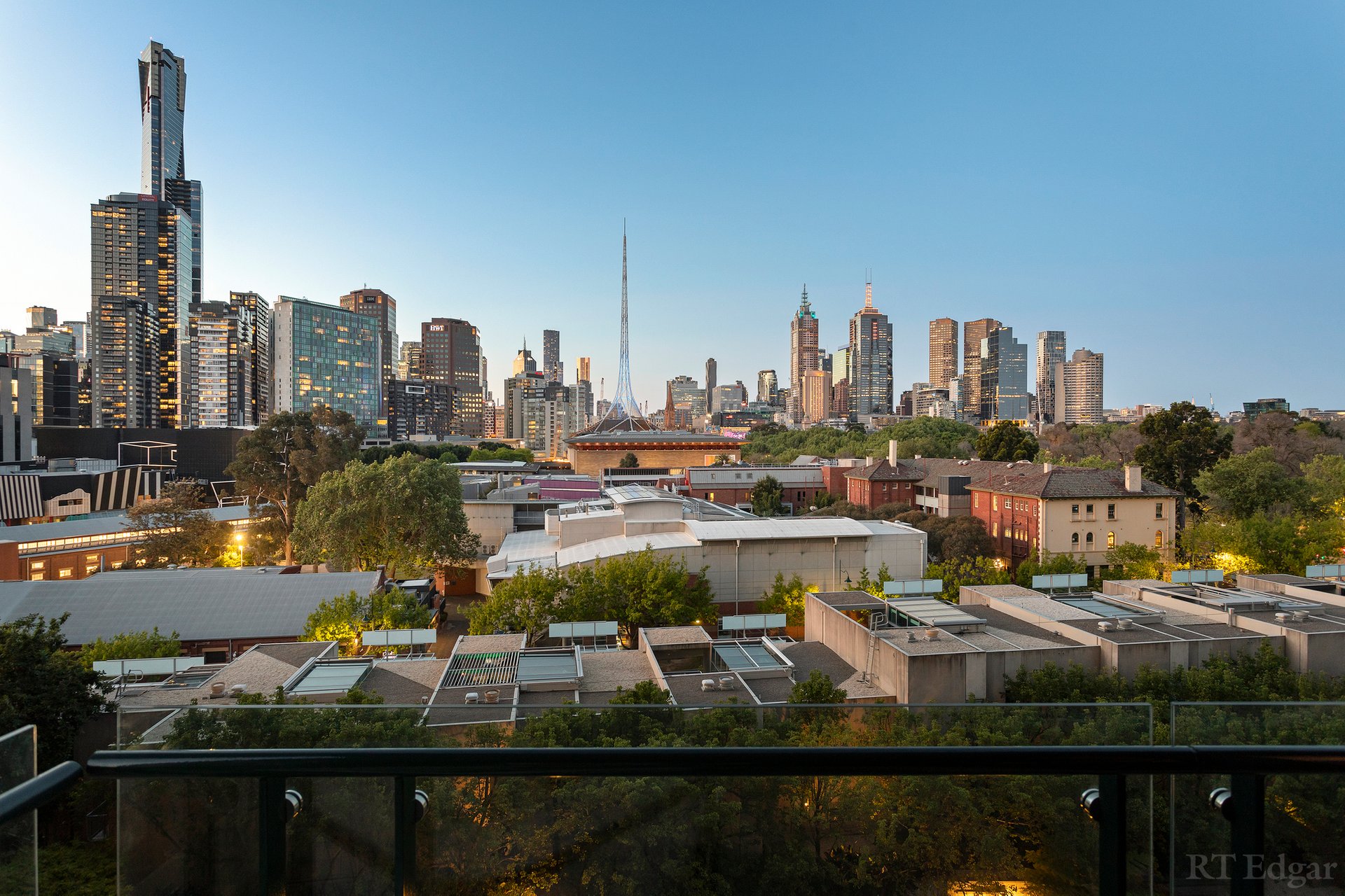 704/250 St Kilda Road, Southbank image 3