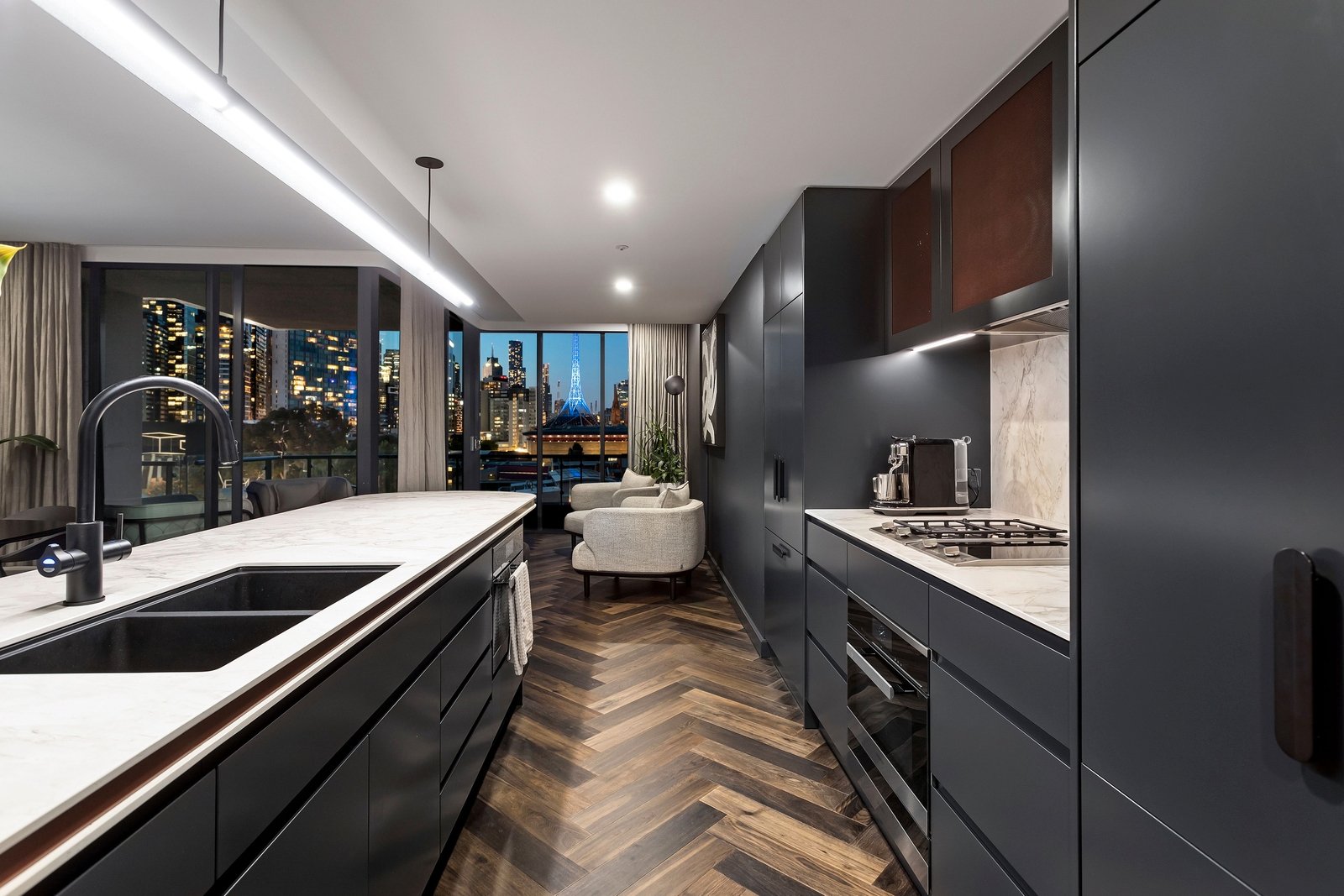 704/250 St Kilda Road, Southbank image 5