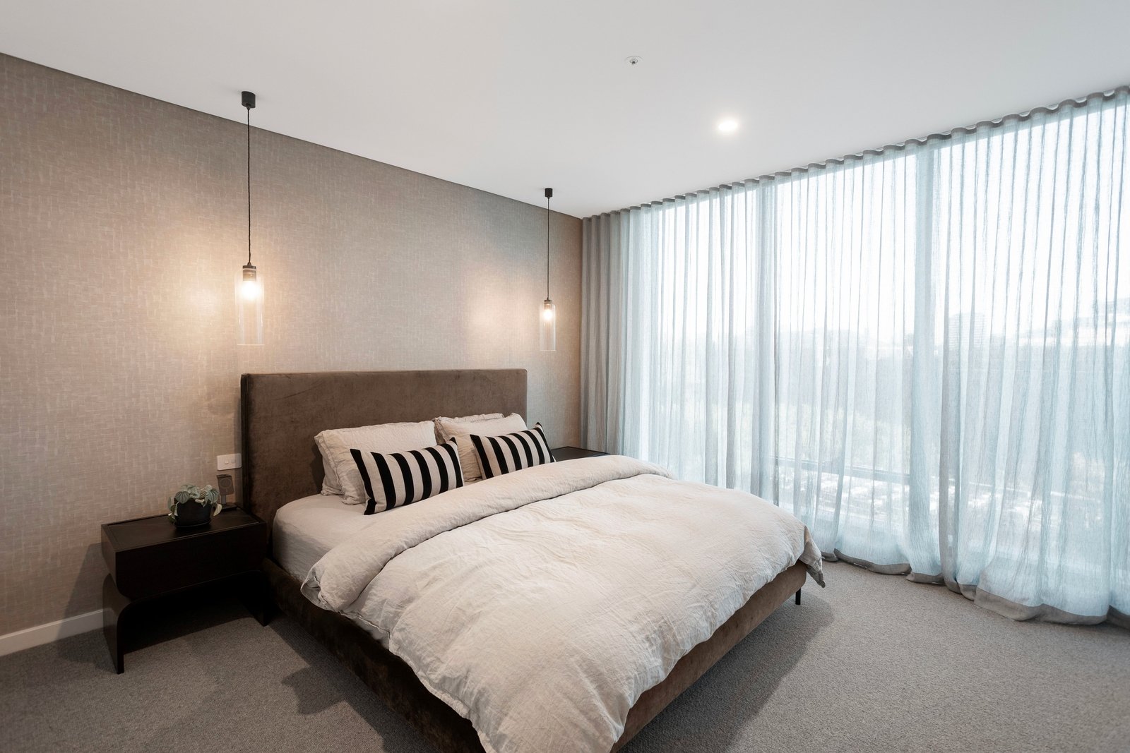 704/250 St Kilda Road, Southbank image 13