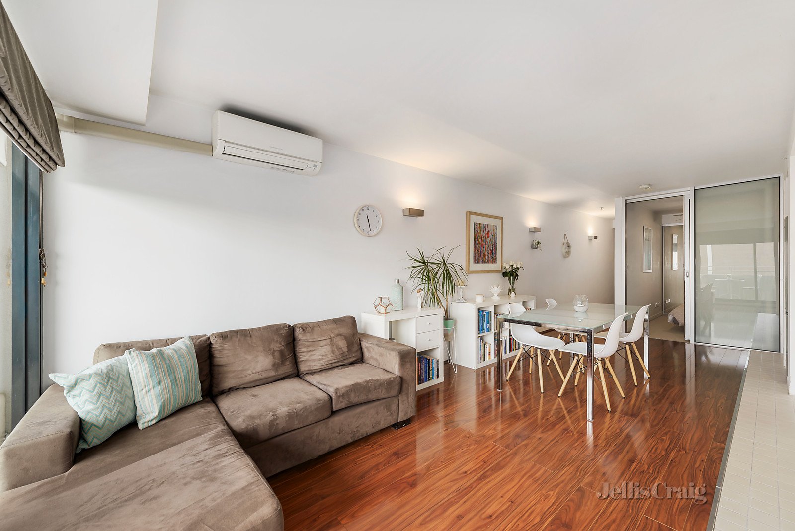 704/377 Burwood Road, Hawthorn image 2