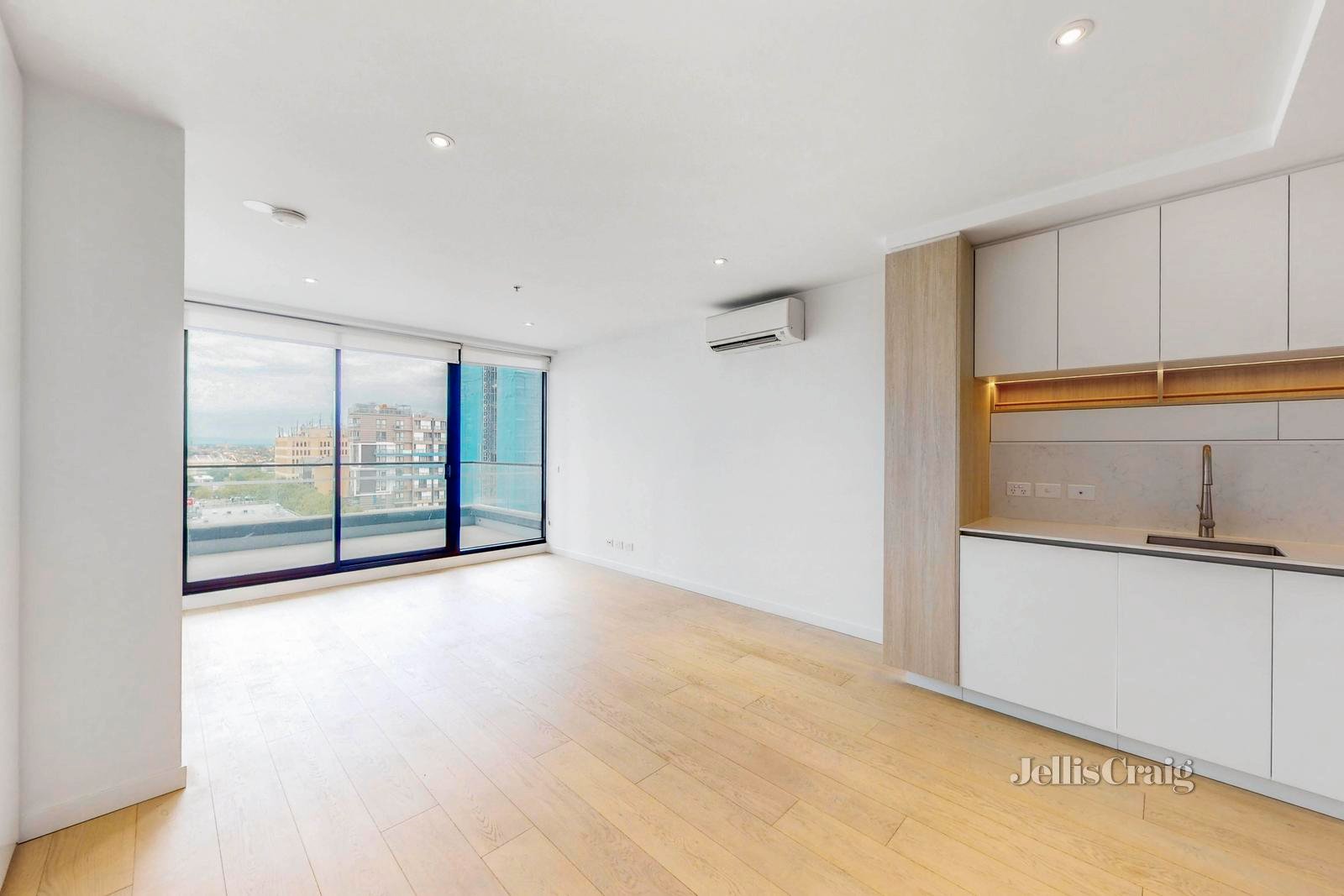 704/40 Hall Street, Moonee Ponds image 3