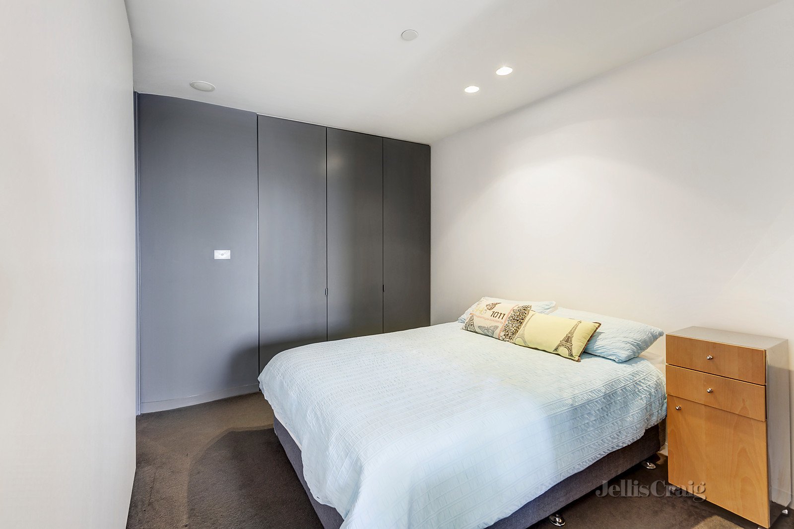 704/7 King Street, Prahran image 2