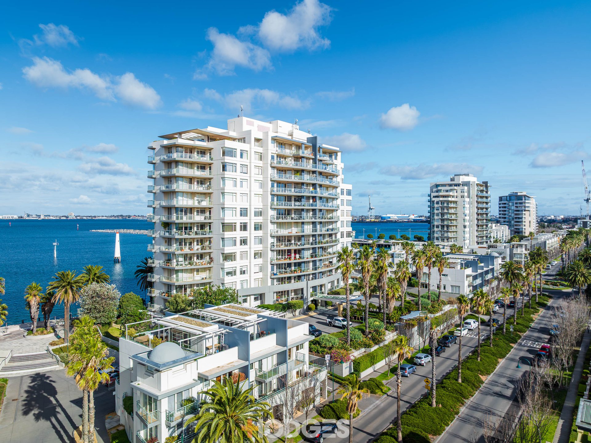 705 / 115 Beach Street Port Melbourne