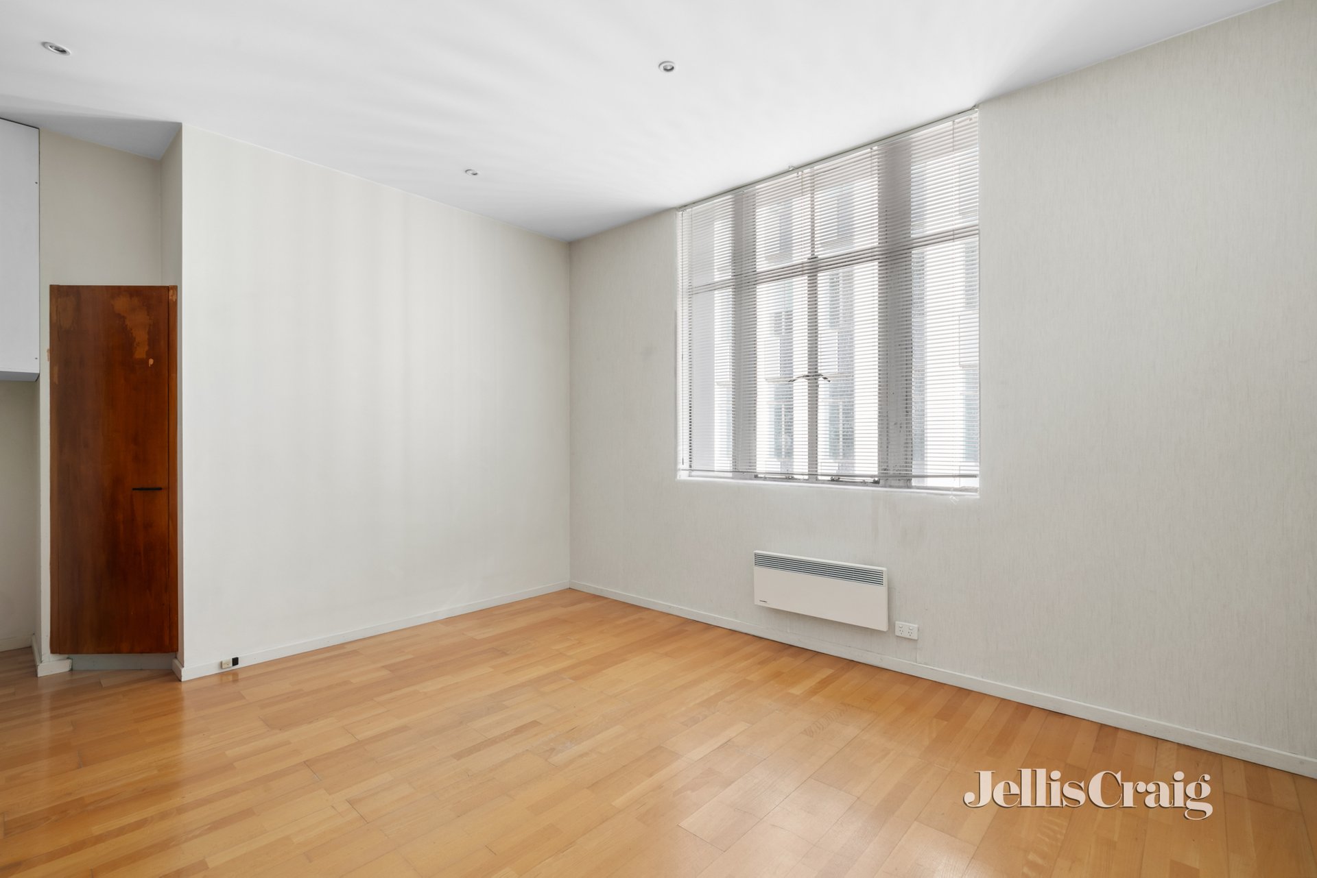 705/260 Little Collins Street, Melbourne image 3