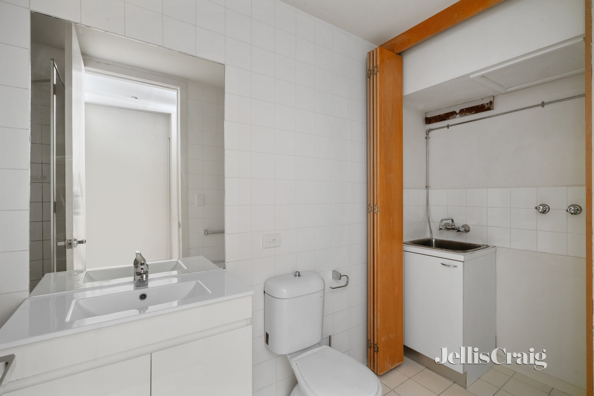 705/260 Little Collins Street, Melbourne image 6