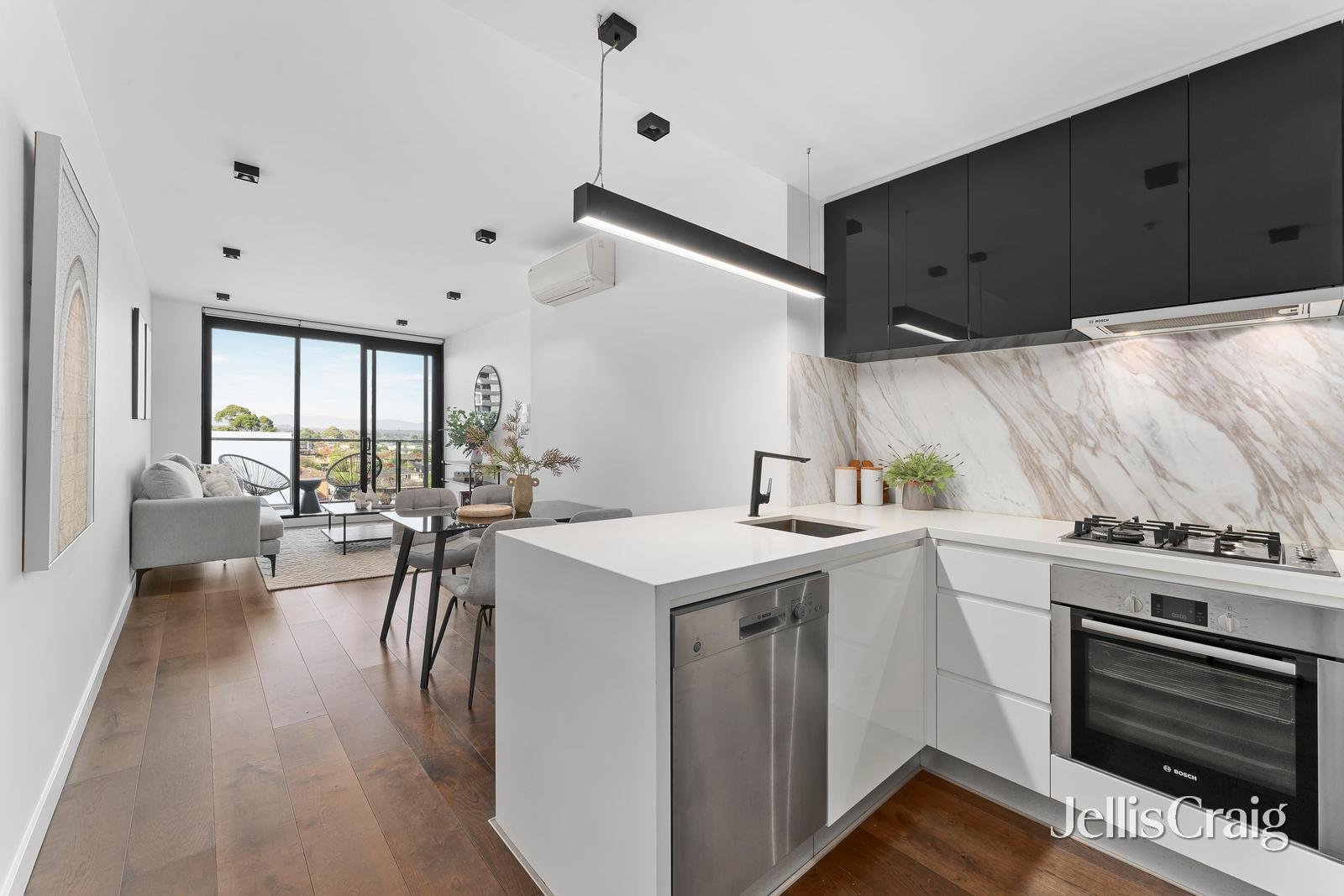 706/101 Tram Road, Doncaster image 4