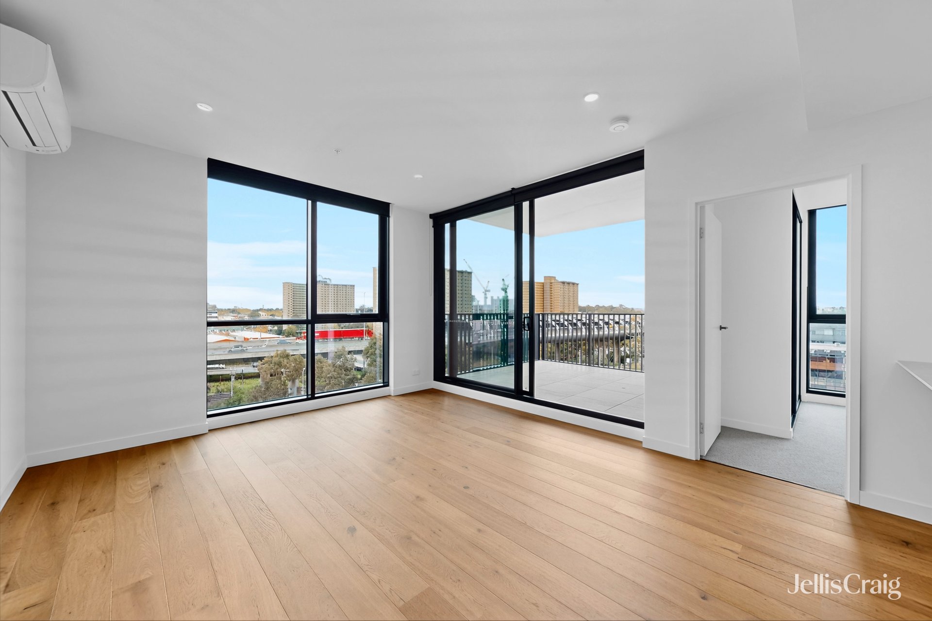 706/145 Boundary Road, North Melbourne image 7