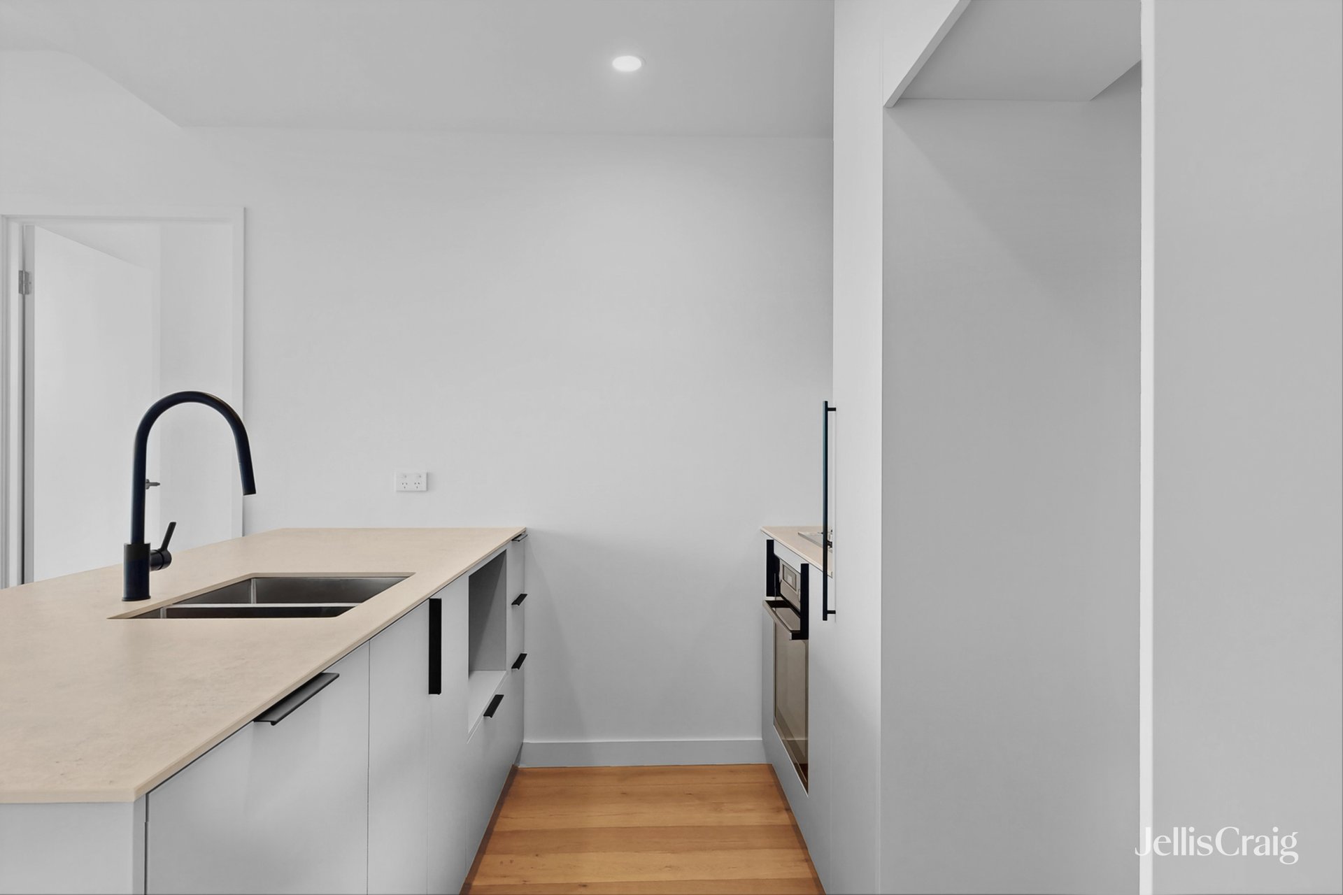 706/145 Boundary Road, North Melbourne image 6