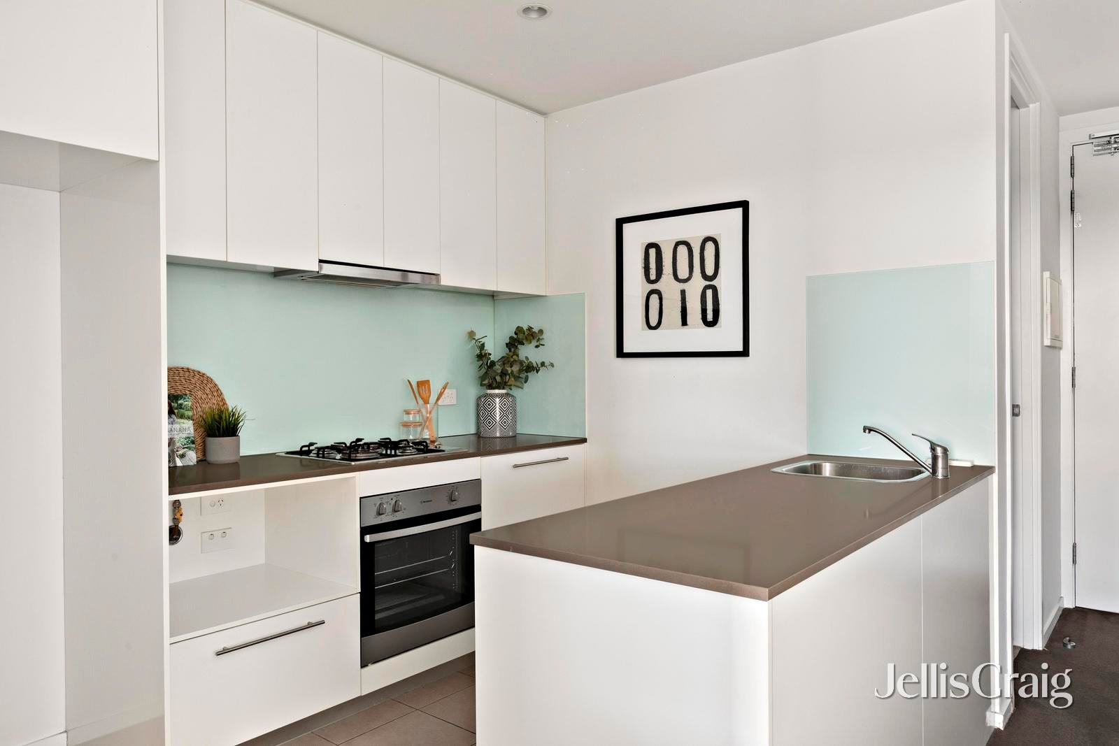 706/38 Mt Alexander Road, Travancore image 3