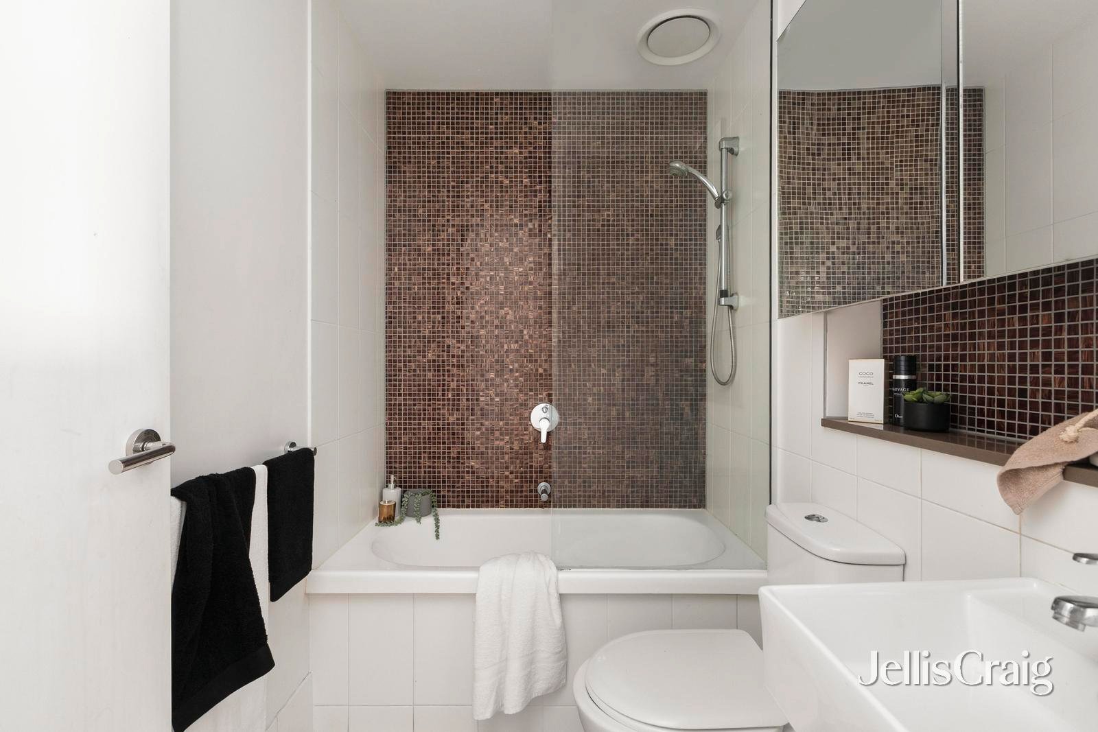 706/38 Mt Alexander Road, Travancore image 5