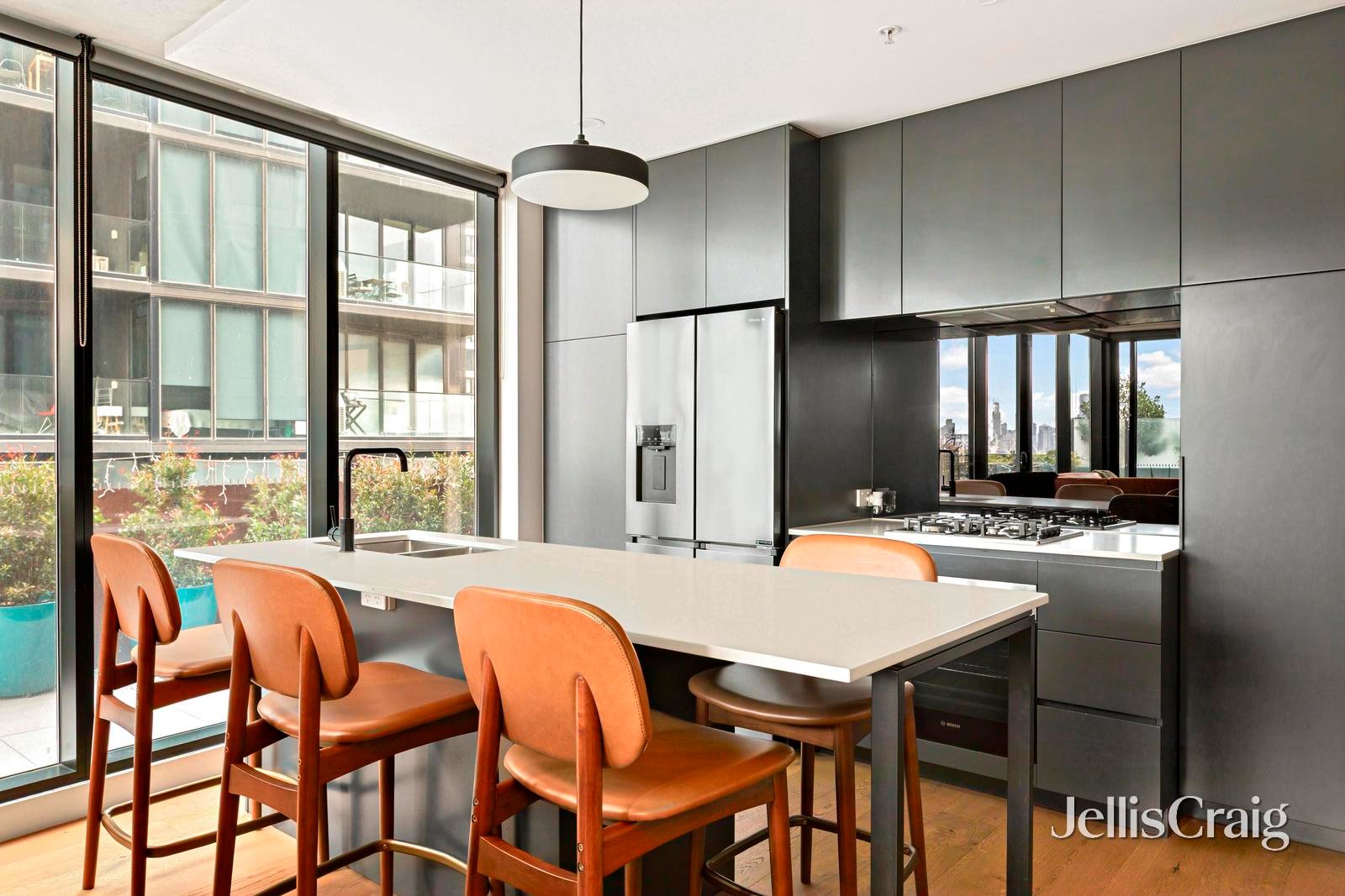 706/6 Joseph Road, Footscray image 3