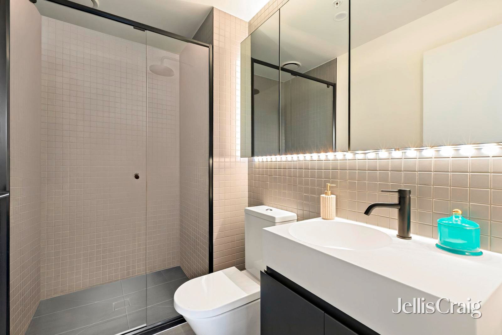 706/6 Joseph Road, Footscray image 6
