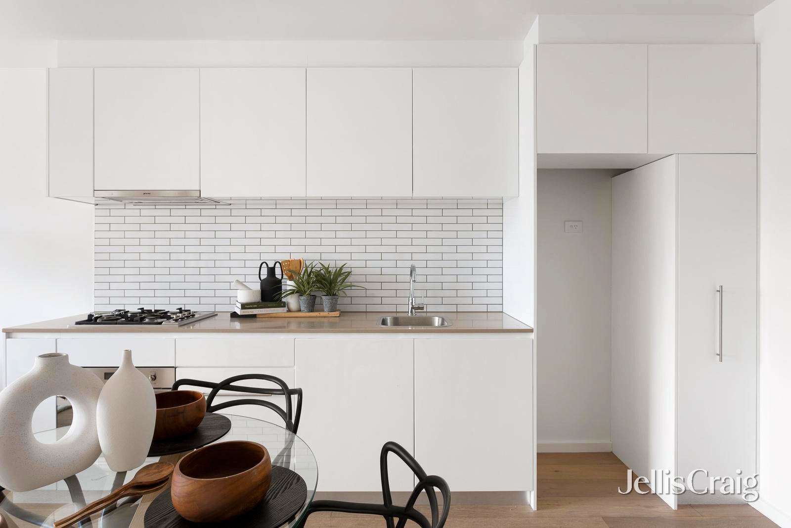 706/8 Garfield Street, Richmond image 5
