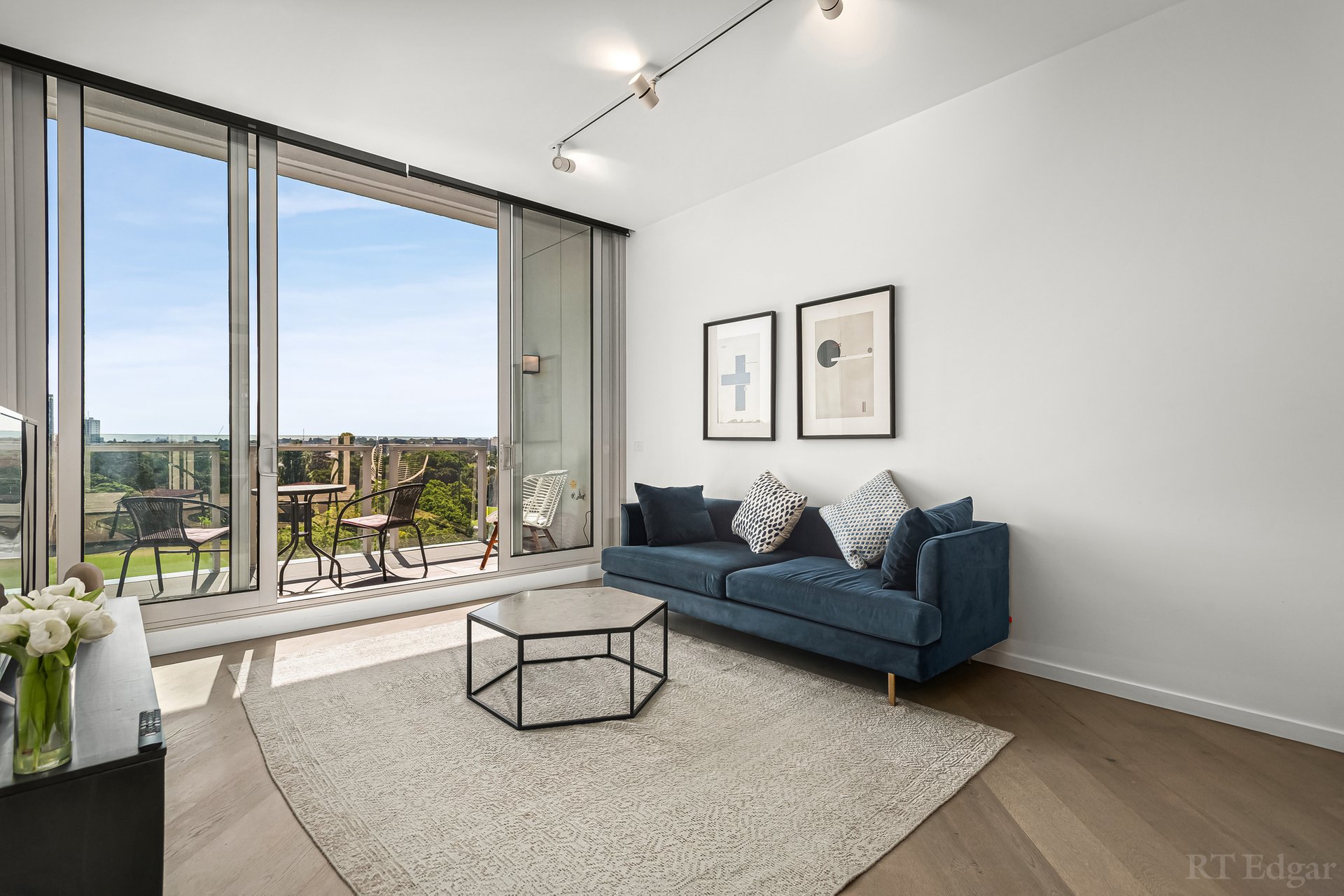 707/499 St Kilda Road, Melbourne image 2