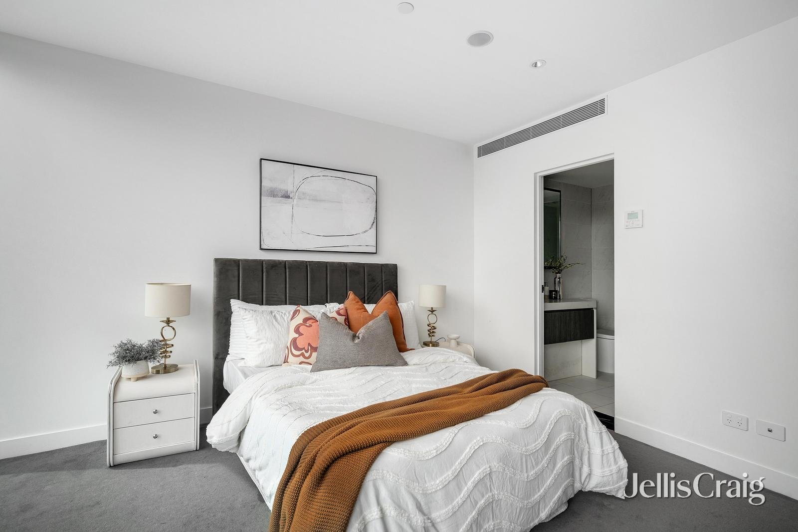 707/8 Bowen Crescent, Melbourne image 4