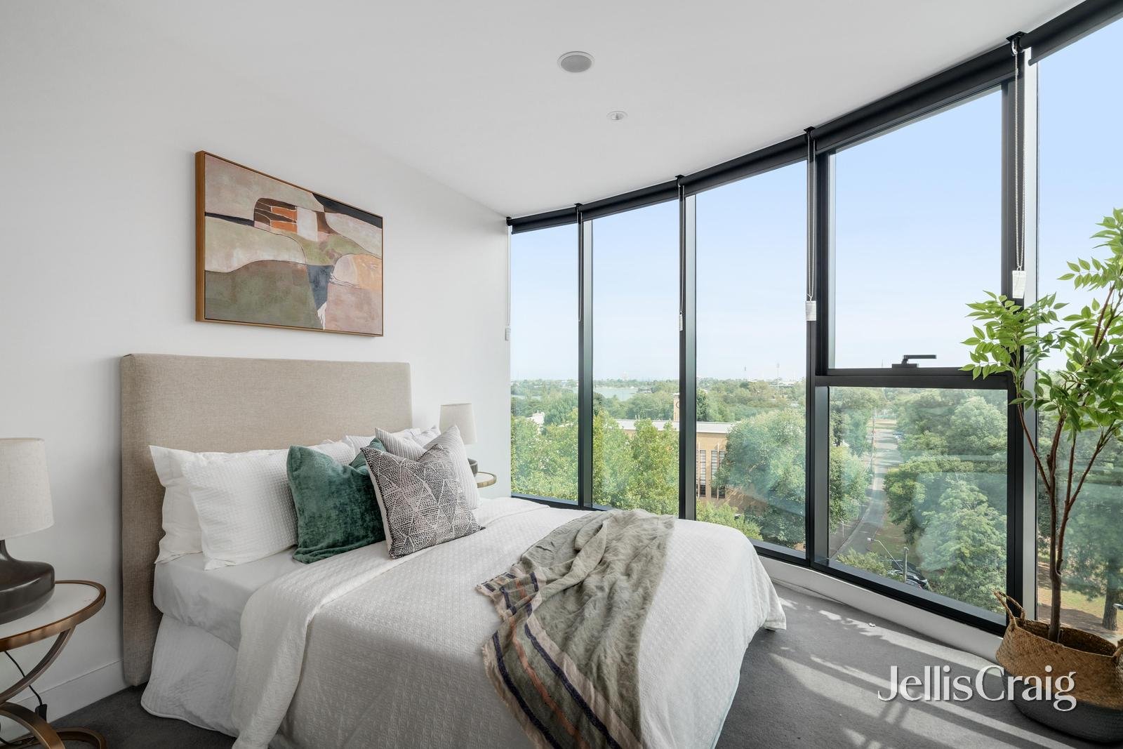 707/8 Bowen Crescent, Melbourne image 5