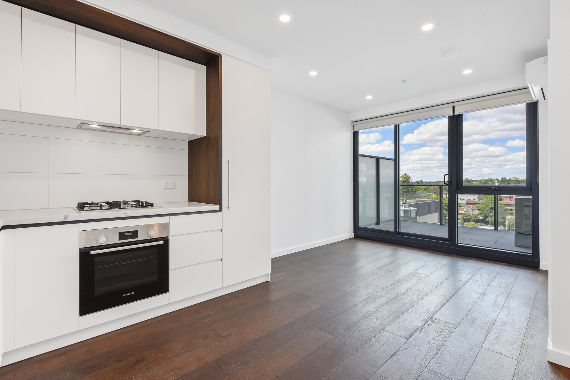 707B/828 Whitehorse Road, Box Hill image 4