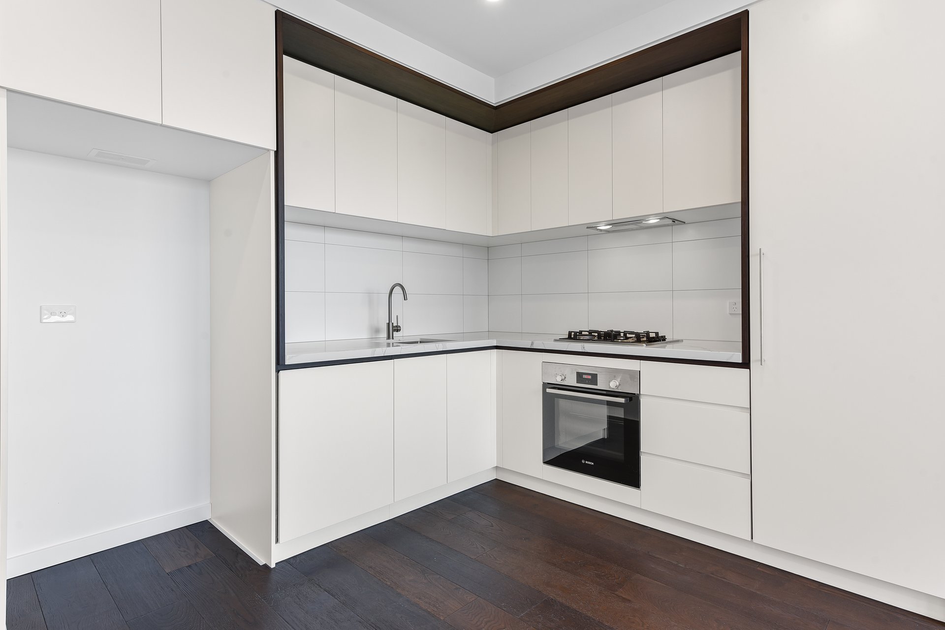707B/828 Whitehorse Road, Box Hill image 5