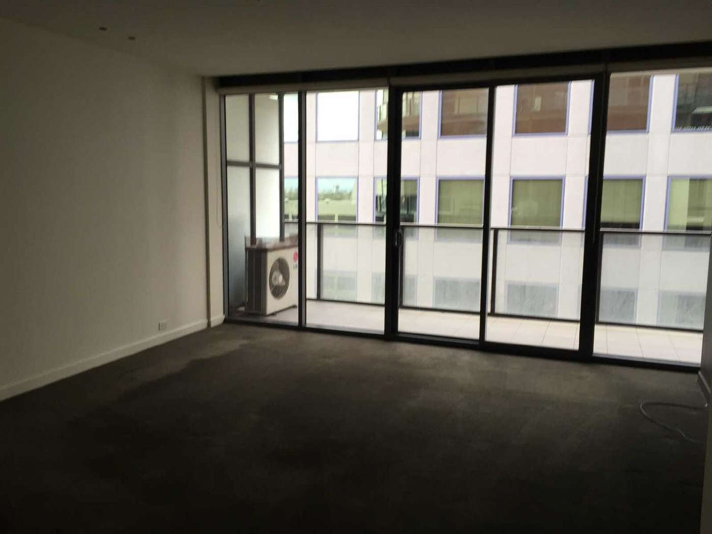 708/55 Queens Road, Melbourne image 3
