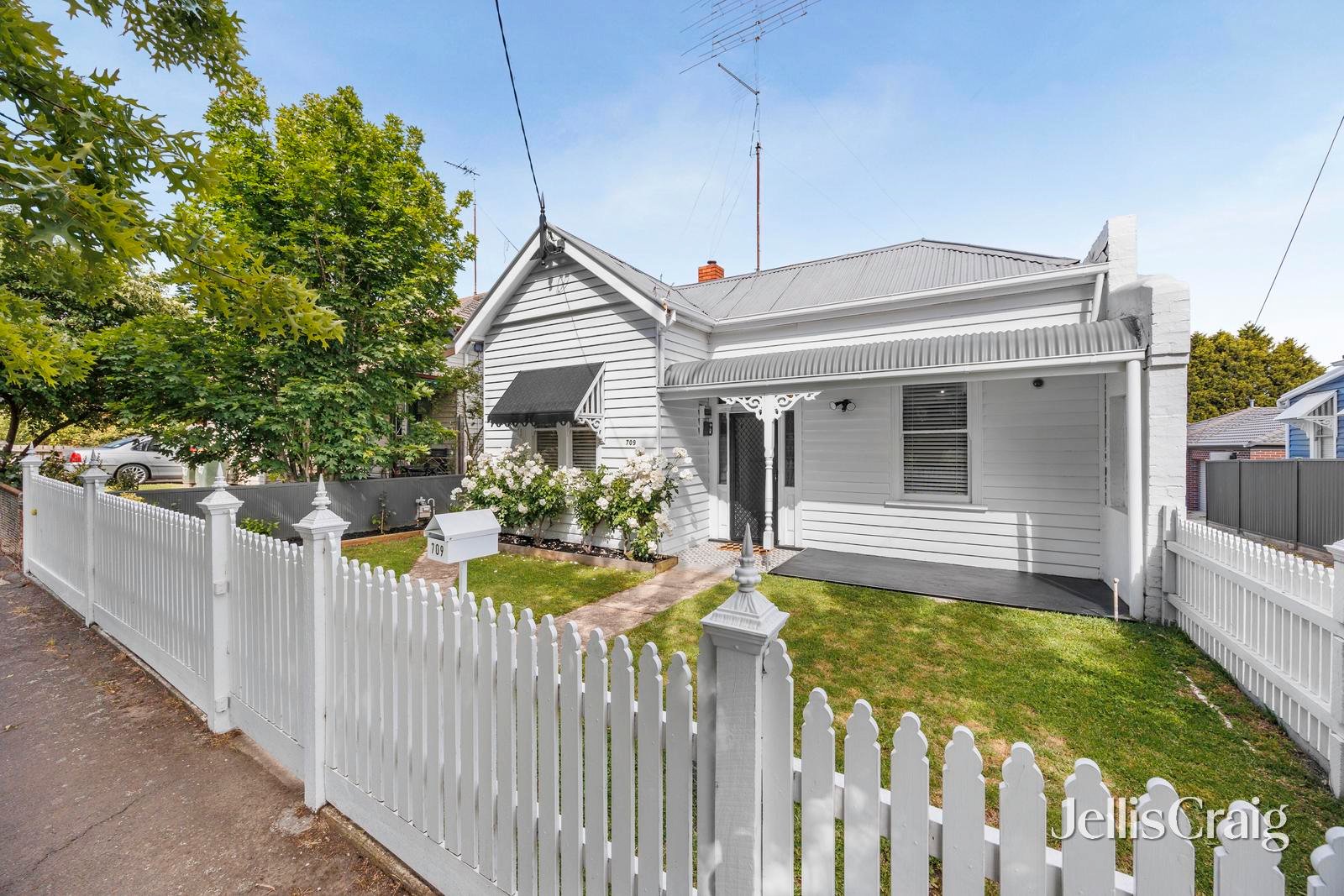 709 Skipton Street, Redan image 8