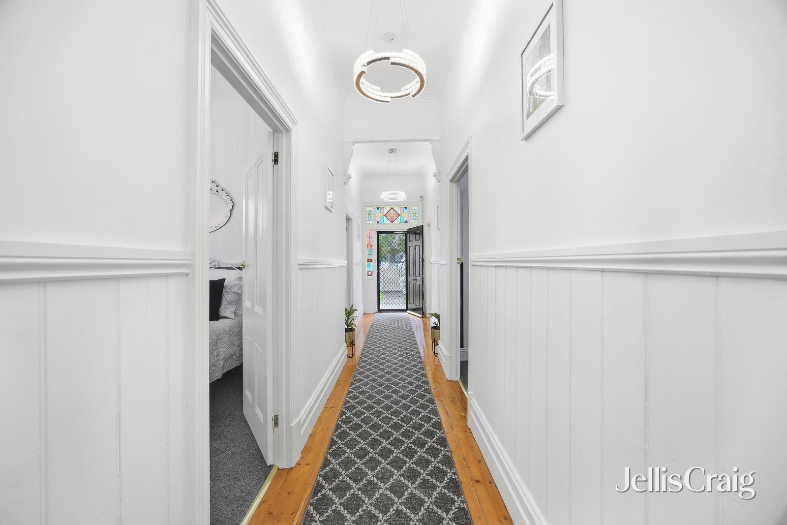 709 Skipton Street, Redan image 9