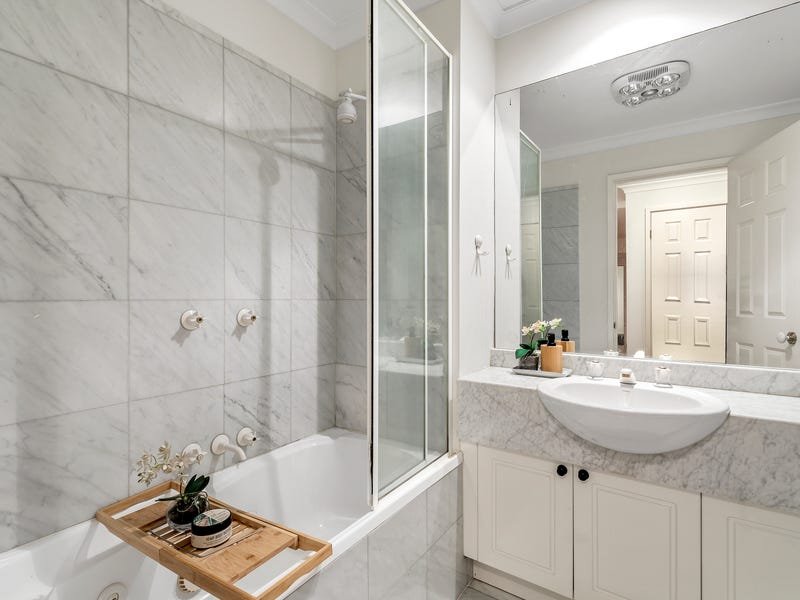 Property Gallery Thumbnail 6
