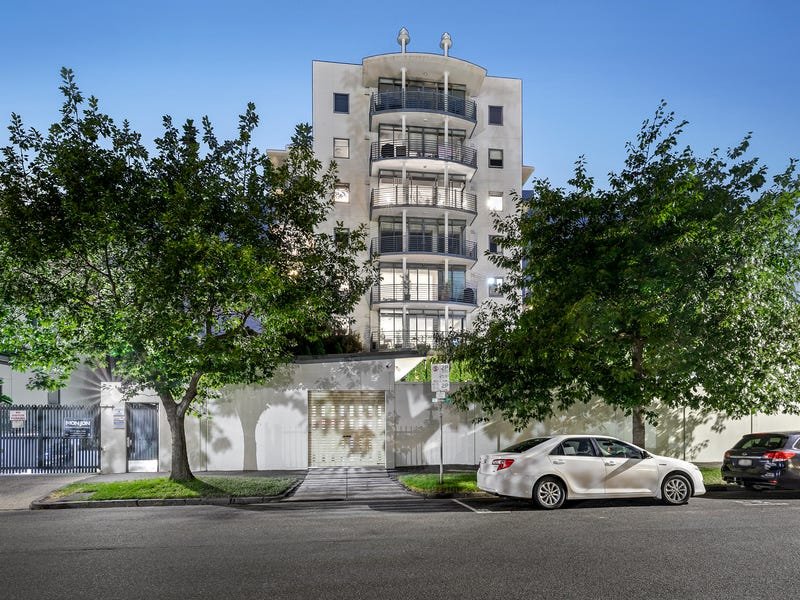 Property Gallery Thumbnail 11