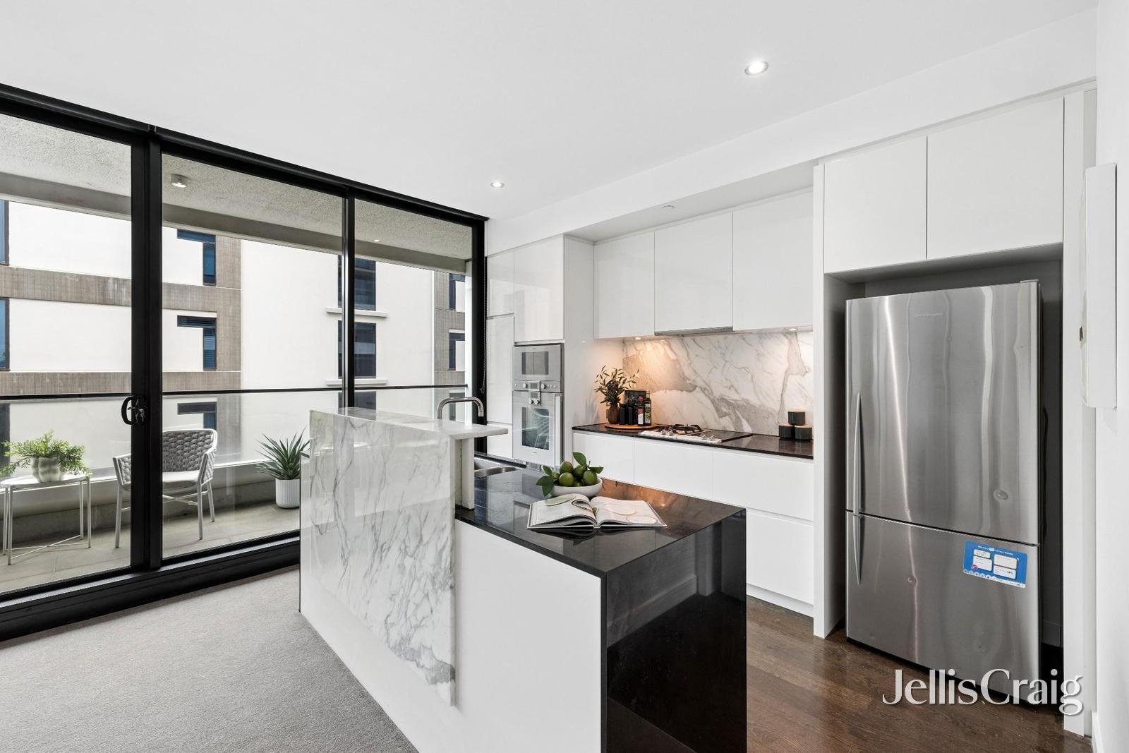 709/505 St Kilda Road, Melbourne image 6