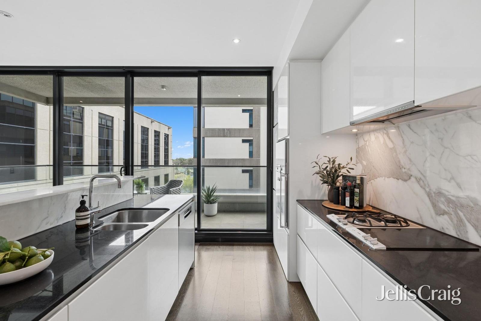 709/505 St Kilda Road, Melbourne image 7