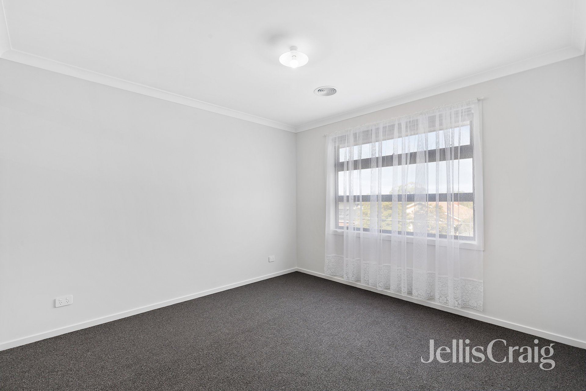 70A Hawker Street, Ivanhoe image 6