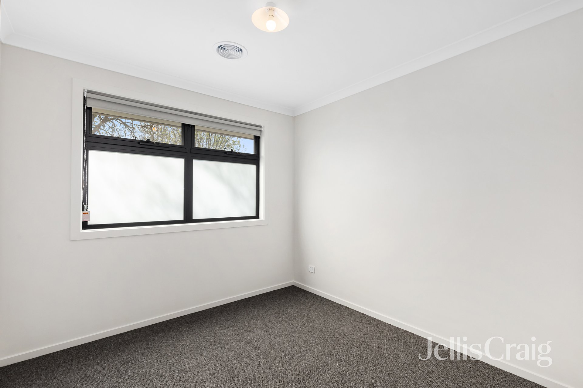 70A Hawker Street, Ivanhoe image 8