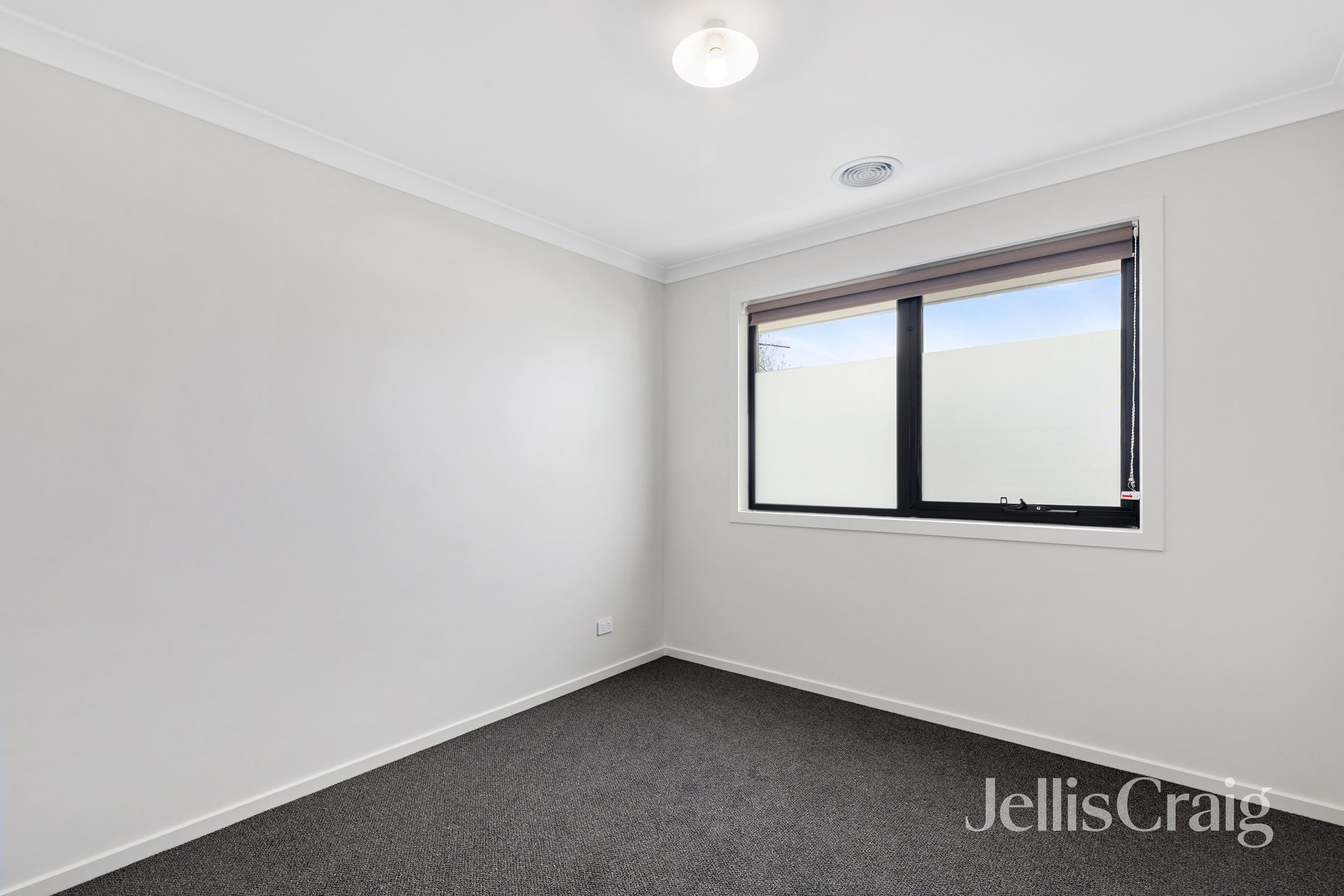 70A Hawker Street, Ivanhoe image 9
