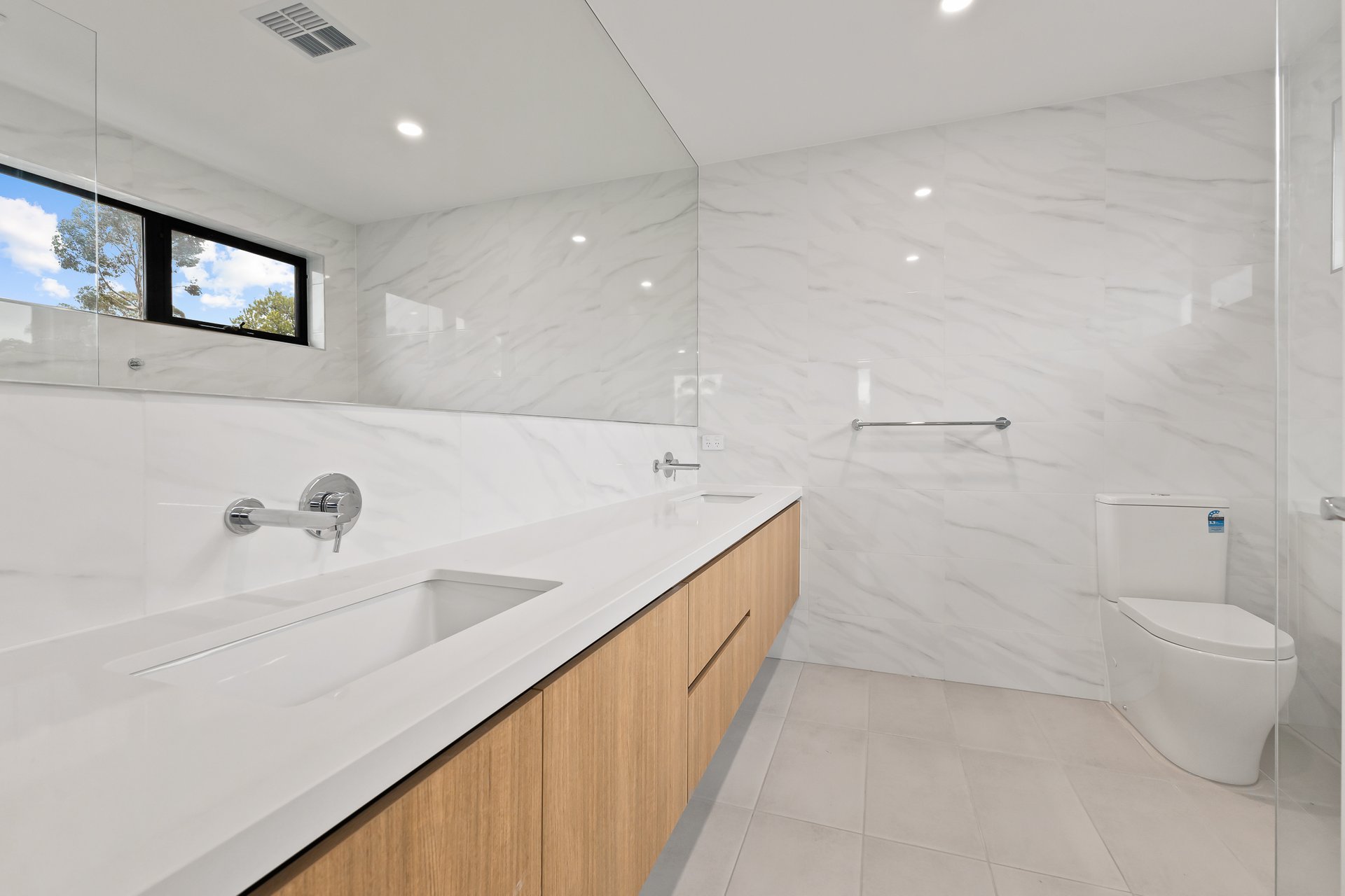 70A Price Avenue, Mount Waverley image 4