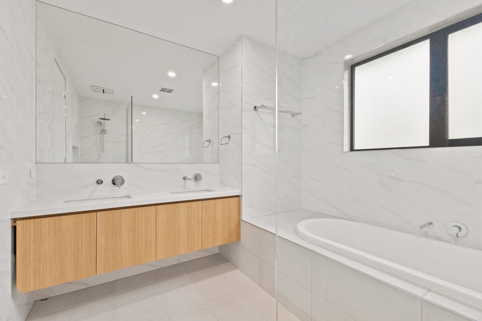 70A Price Avenue, Mount Waverley image 5