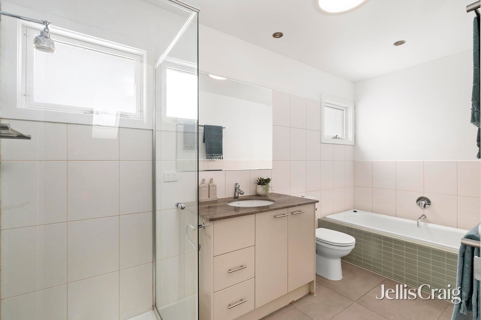 71 Addison Street, Elwood image 14