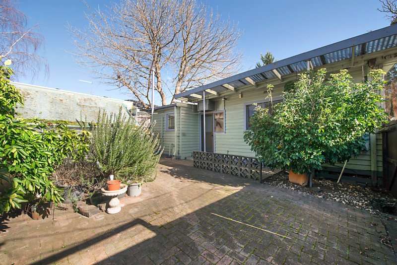 71 Aylmer Street, Balwyn North image 6