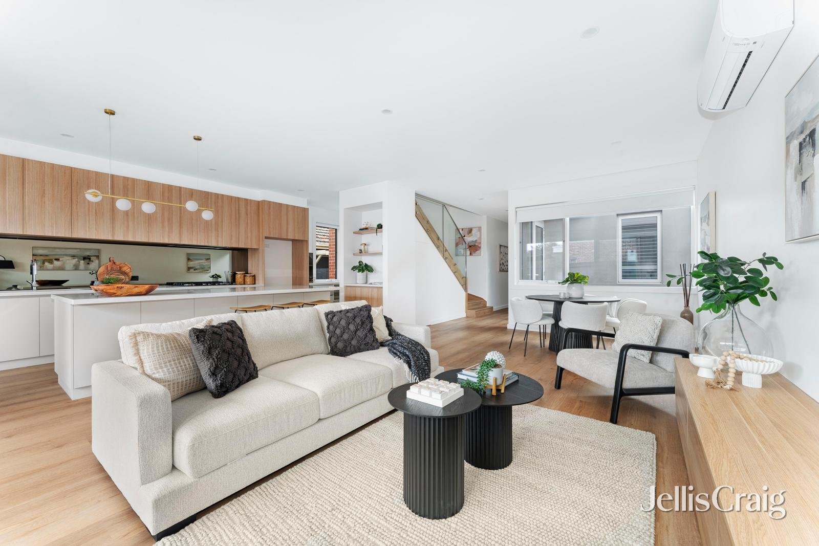 71 Champion Road, Williamstown North image 2