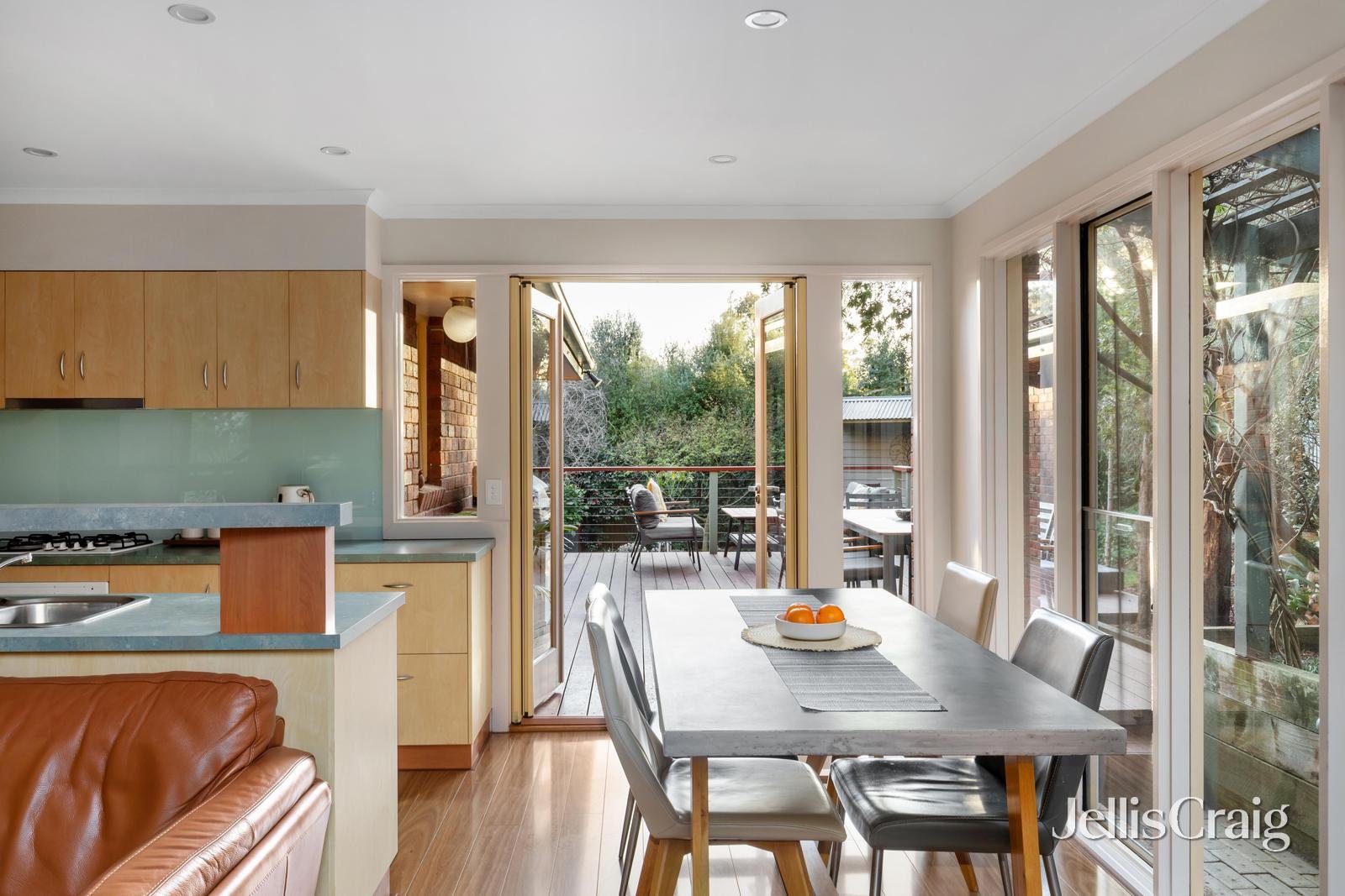 71 Eucalyptus Road, Eltham image 2