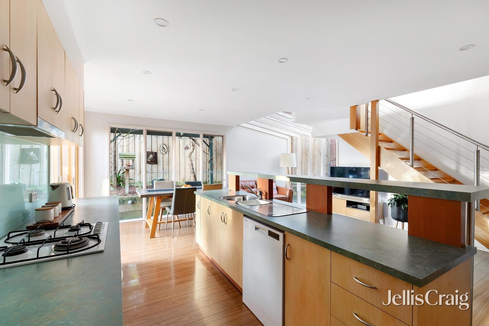 71 Eucalyptus Road, Eltham image 4