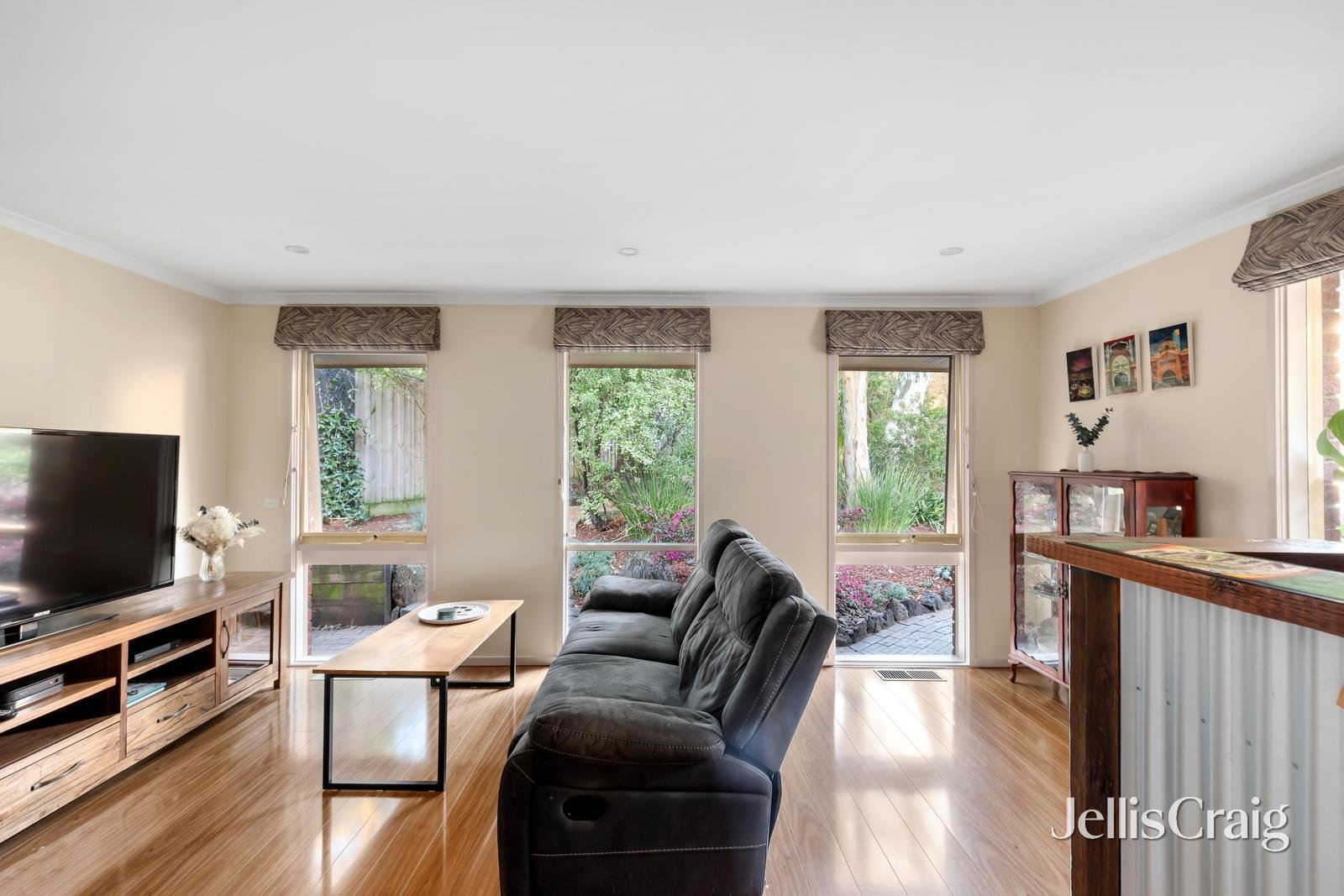 71 Eucalyptus Road, Eltham image 6