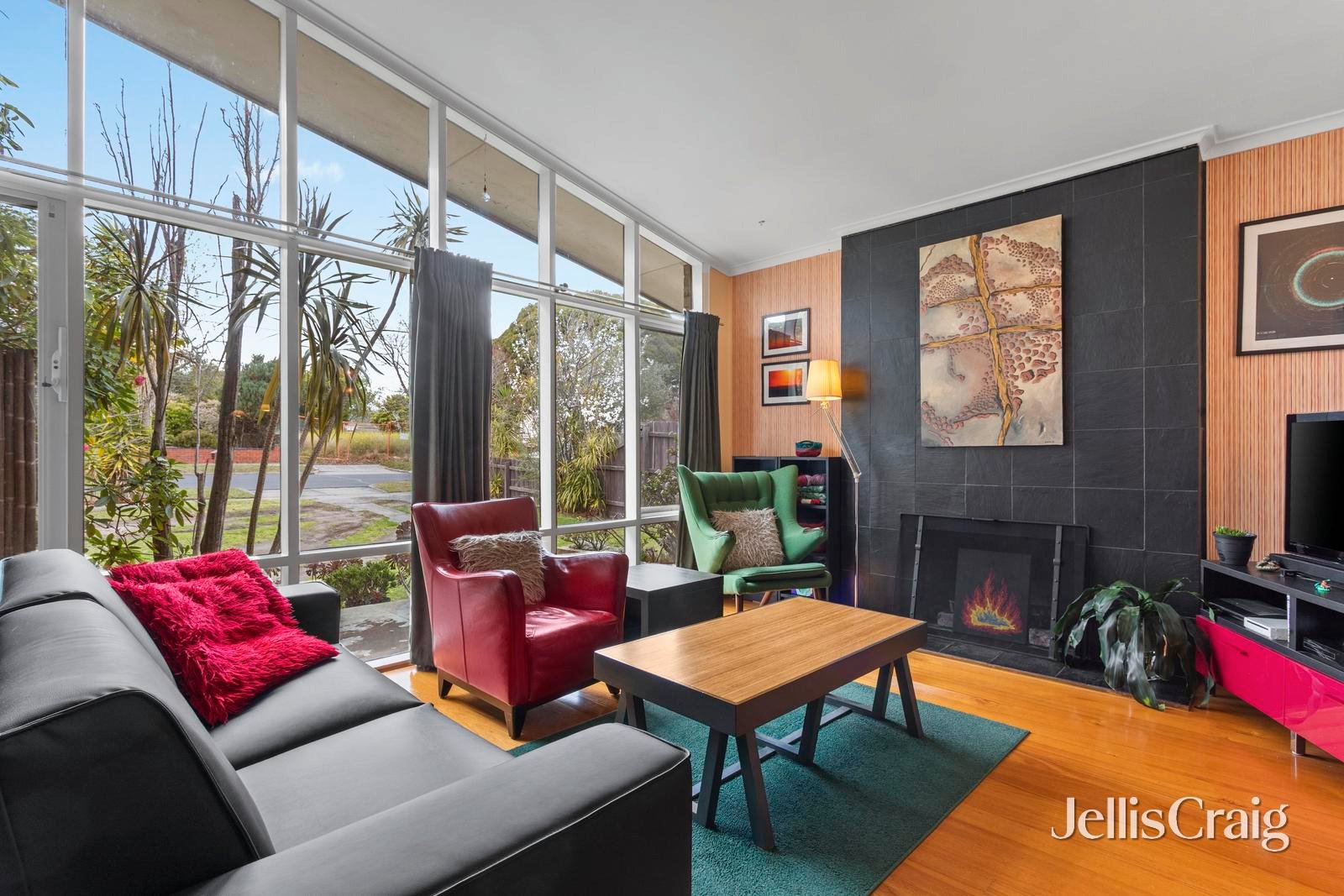 71 Hillview Avenue, Mount Waverley image 2