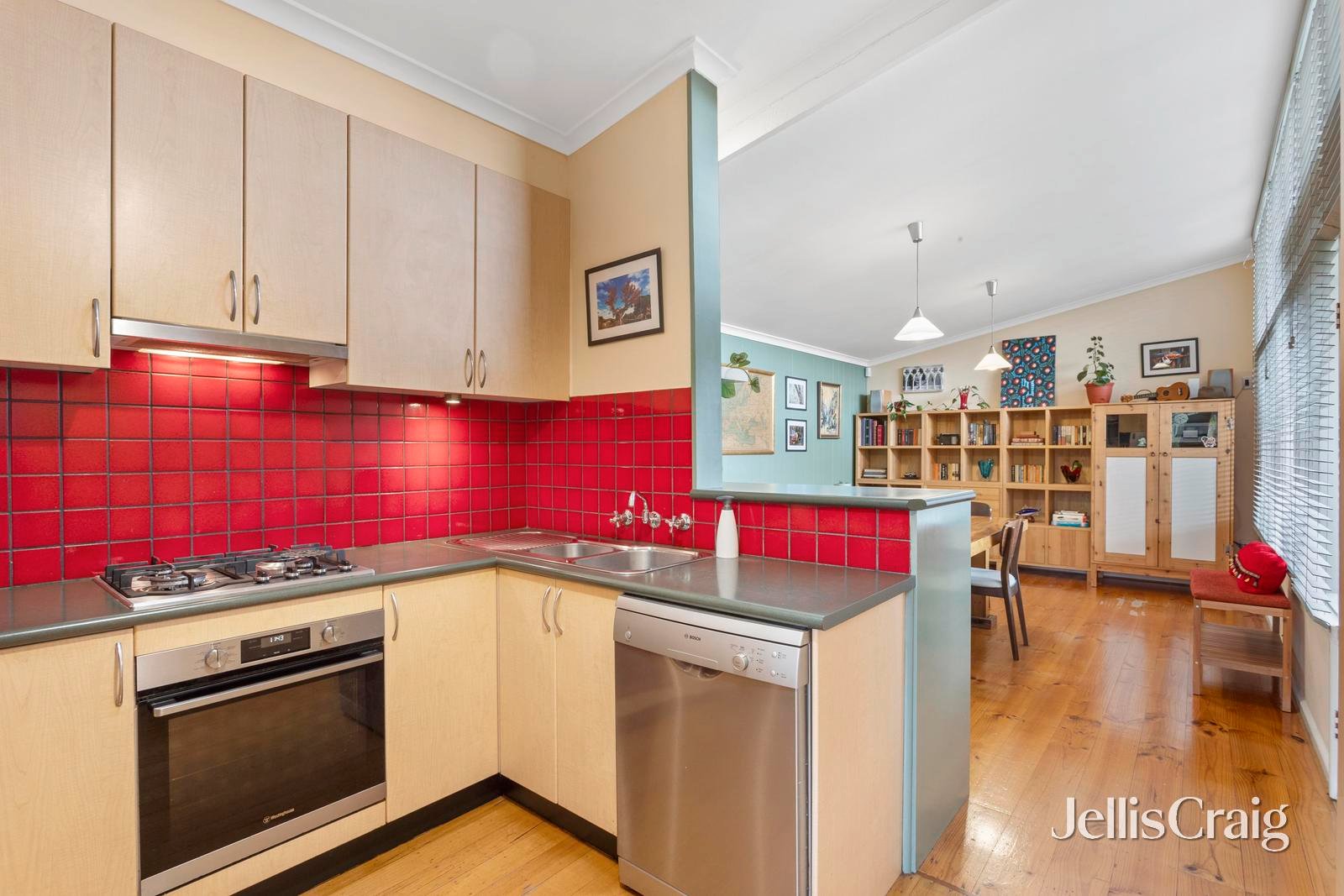 71 Hillview Avenue, Mount Waverley image 3