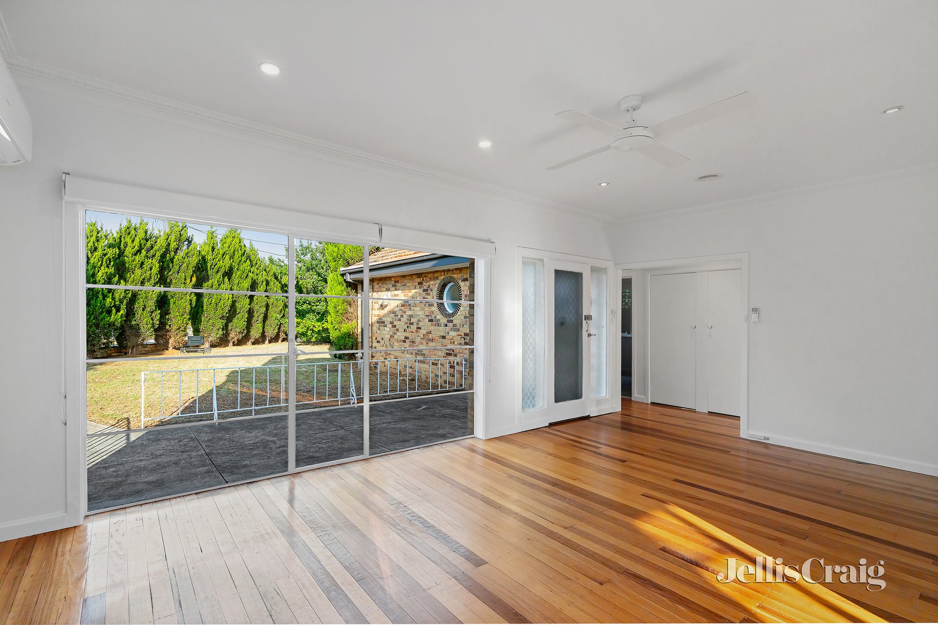 71 Invermay Grove, Rosanna image 5