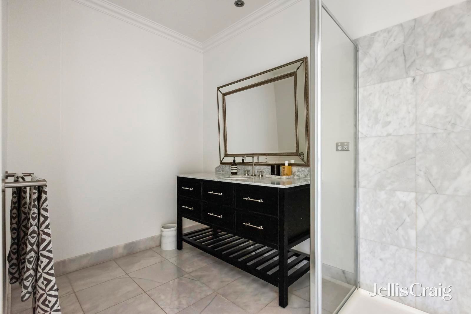 71 Lincoln Road, Essendon image 20