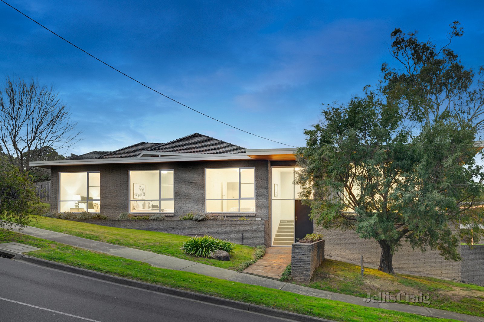 71 Macedon Road, Templestowe Lower image 2