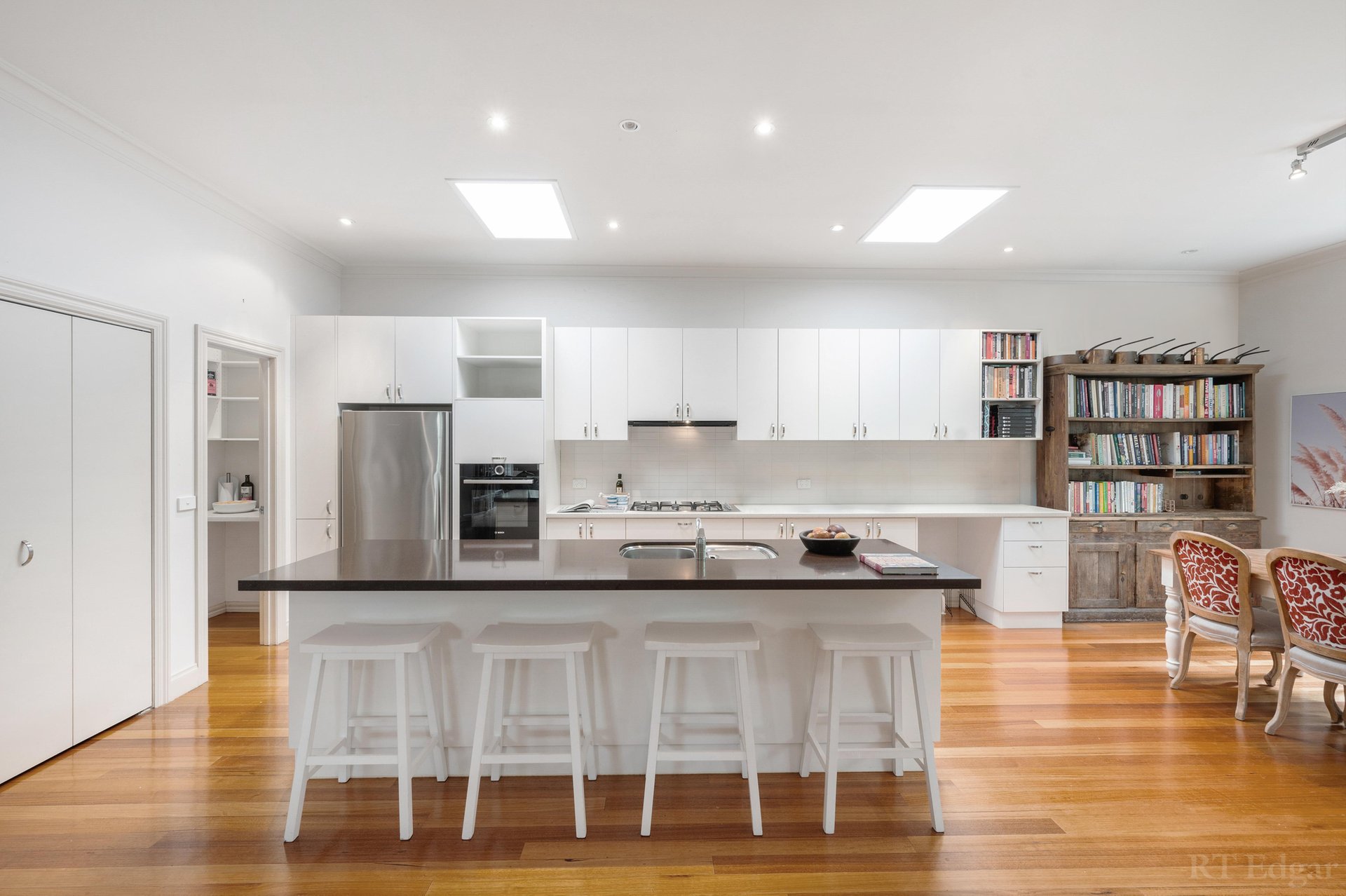 Property Gallery Thumbnail 6