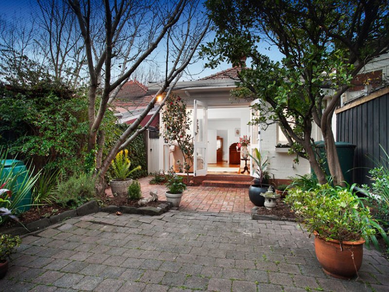 71 Milton Street, Elwood image 3