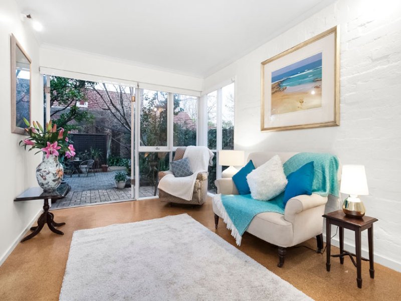 71 Milton Street, Elwood image 5