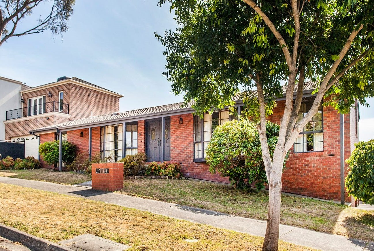 71 Pine Hill Drive, Doncaster&nbsp;East image 1