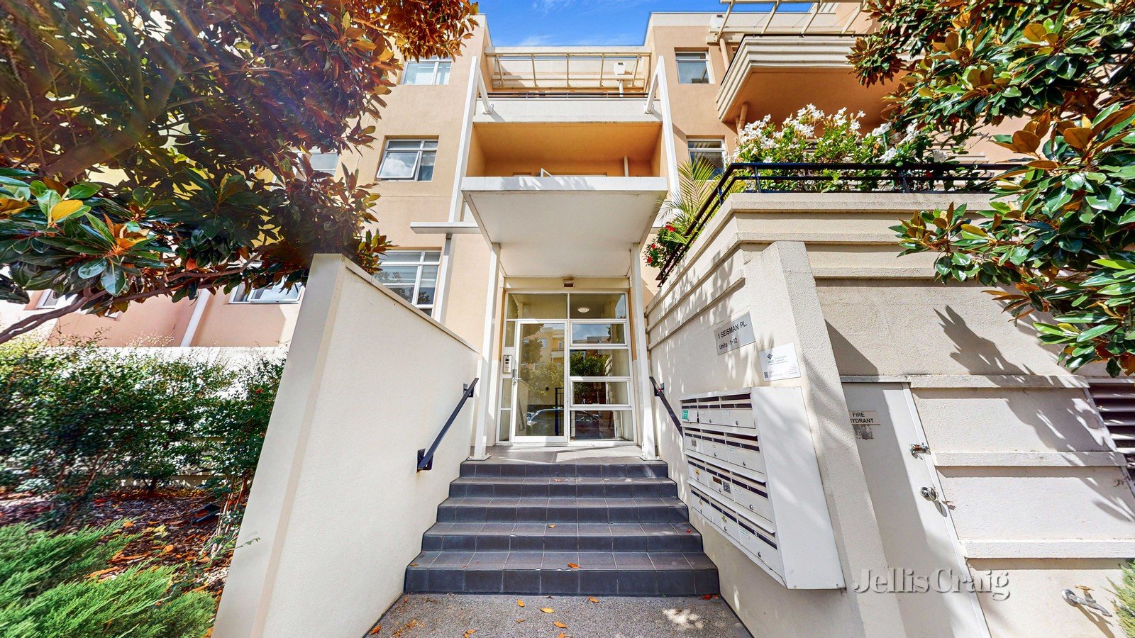 7/1 Seisman Place, Port Melbourne image 1